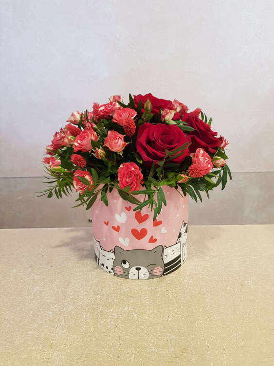 Купить Шляпная коробка "Ласковый миг". в интернет-магазине Праздник цветов и подарков с доставкой по Хабаровску недорого.